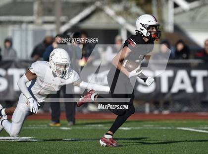 Thumbnail 3 in Yelm vs. Eastside Catholic (WIAA 3A State Final) photogallery.