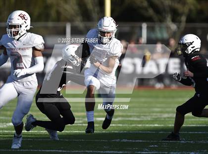 Thumbnail 2 in Yelm vs. Eastside Catholic (WIAA 3A State Final) photogallery.