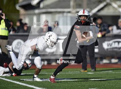 Thumbnail 1 in Yelm vs. Eastside Catholic (WIAA 3A State Final) photogallery.