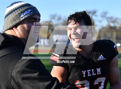Thumbnail 3 in Yelm vs. Eastside Catholic (WIAA 3A State Final) photogallery.