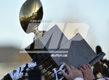 Thumbnail 1 in Yelm vs. Eastside Catholic (WIAA 3A State Final) photogallery.