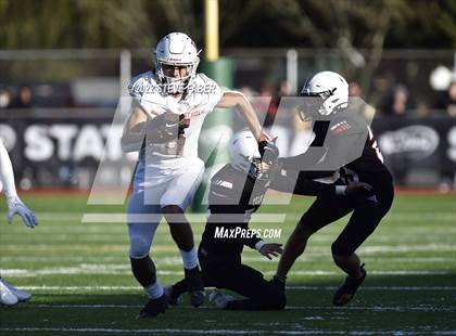 Thumbnail 3 in Yelm vs. Eastside Catholic (WIAA 3A State Final) photogallery.