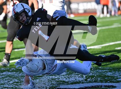 Thumbnail 2 in Yelm vs. Eastside Catholic (WIAA 3A State Final) photogallery.