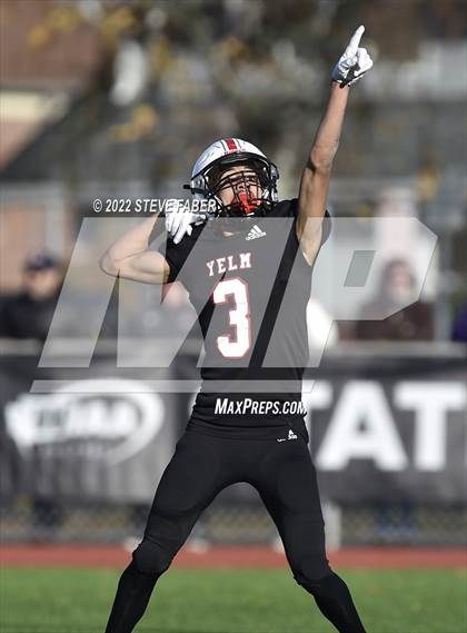 Thumbnail 3 in Yelm vs. Eastside Catholic (WIAA 3A State Final) photogallery.