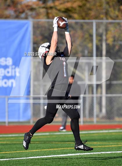 Thumbnail 2 in Yelm vs. Eastside Catholic (WIAA 3A State Final) photogallery.