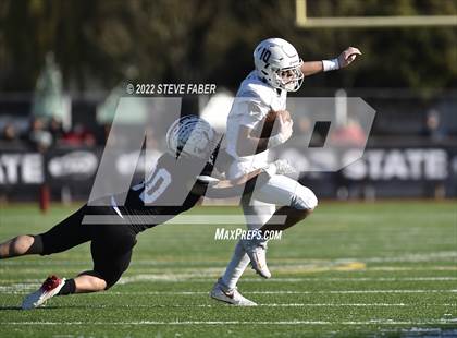 Thumbnail 1 in Yelm vs. Eastside Catholic (WIAA 3A State Final) photogallery.