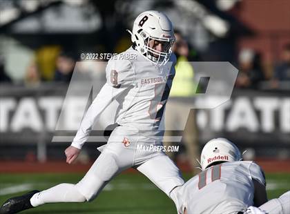 Thumbnail 2 in Yelm vs. Eastside Catholic (WIAA 3A State Final) photogallery.