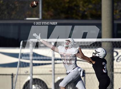 Thumbnail 1 in Yelm vs. Eastside Catholic (WIAA 3A State Final) photogallery.