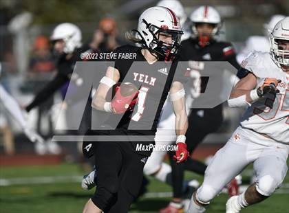 Thumbnail 2 in Yelm vs. Eastside Catholic (WIAA 3A State Final) photogallery.
