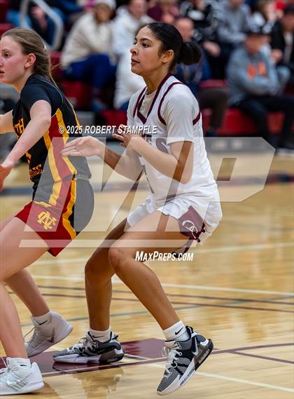 Thumbnail 2 in North Catholic @ Oakland Catholic photogallery.