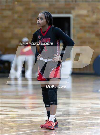 Thumbnail 3 in Alton vs Incarnate Word (University City High School) photogallery.