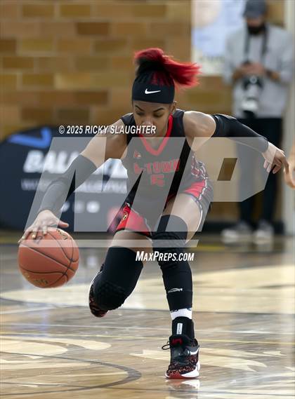 Thumbnail 1 in Alton vs Incarnate Word (University City High School) photogallery.