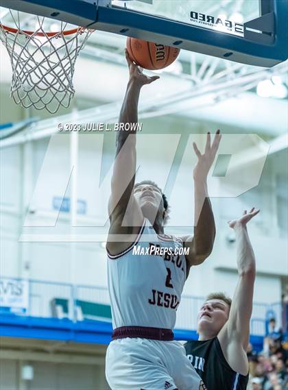 Thumbnail 2 in Brebeuf Jesuit Preparatory vs. Guerin Catholic (IHSAA 3A Sectional 27 semi-final) photogallery.