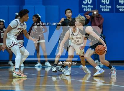 Thumbnail 1 in Brebeuf Jesuit Preparatory vs. Guerin Catholic (IHSAA 3A Sectional 27 semi-final) photogallery.