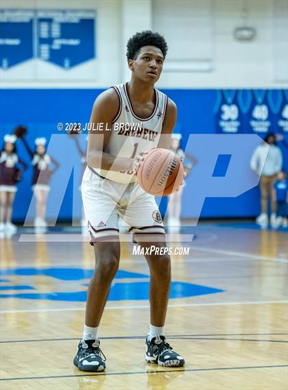 Thumbnail 2 in Brebeuf Jesuit Preparatory vs. Guerin Catholic (IHSAA 3A Sectional 27 semi-final) photogallery.