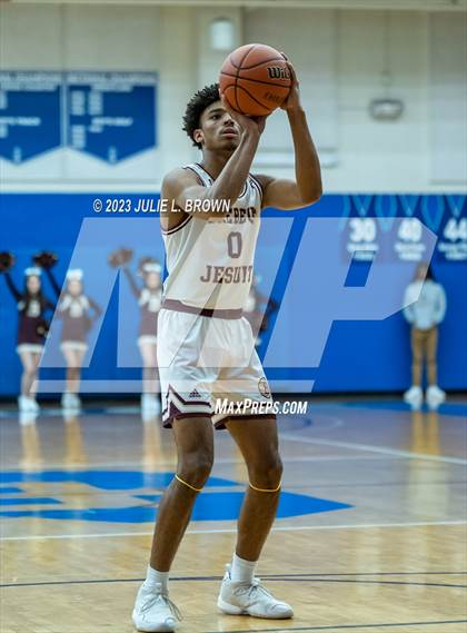 Thumbnail 1 in Brebeuf Jesuit Preparatory vs. Guerin Catholic (IHSAA 3A Sectional 27 semi-final) photogallery.