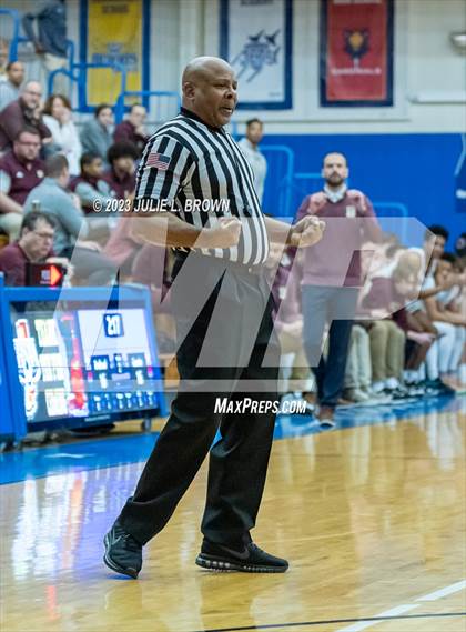 Thumbnail 2 in Brebeuf Jesuit Preparatory vs. Guerin Catholic (IHSAA 3A Sectional 27 semi-final) photogallery.