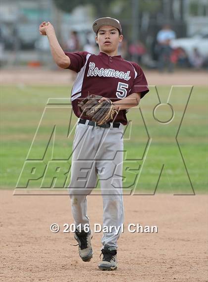 Thumbnail 1 in Arroyo @ Rosemead photogallery.