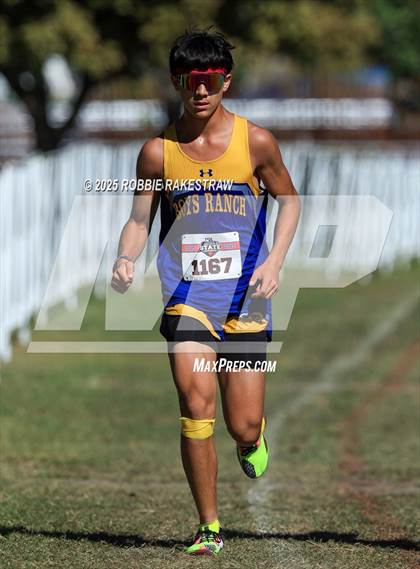 Thumbnail 2 in UIL 1A Boys Cross Country State Final photogallery.