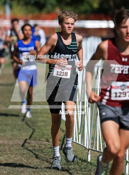 Thumbnail 2 in UIL 1A Boys Cross Country State Final photogallery.