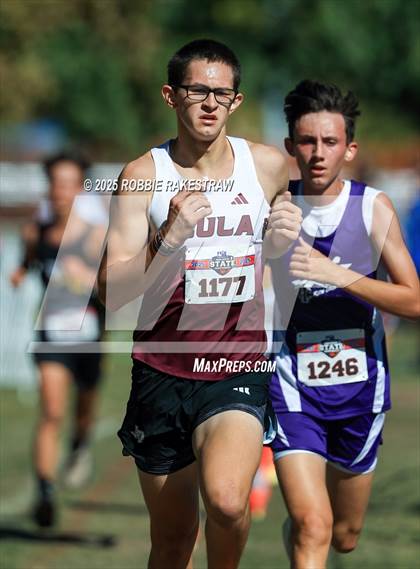 Thumbnail 3 in UIL 1A Boys Cross Country State Final photogallery.