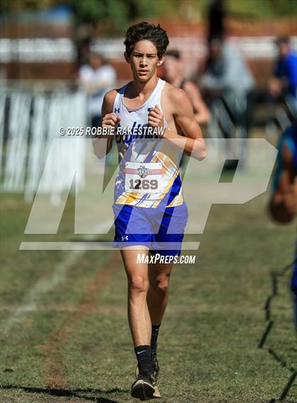 Thumbnail 2 in UIL 1A Boys Cross Country State Final photogallery.