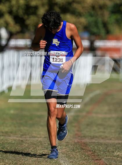 Thumbnail 1 in UIL 1A Boys Cross Country State Final photogallery.