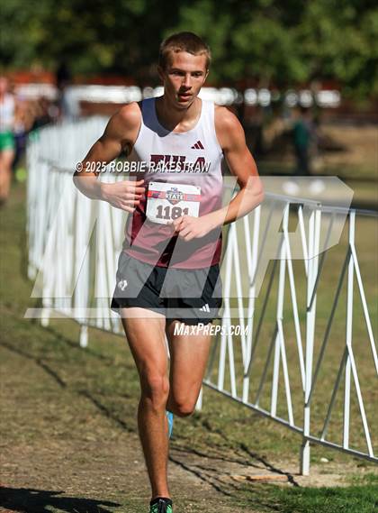 Thumbnail 2 in UIL 1A Boys Cross Country State Final photogallery.