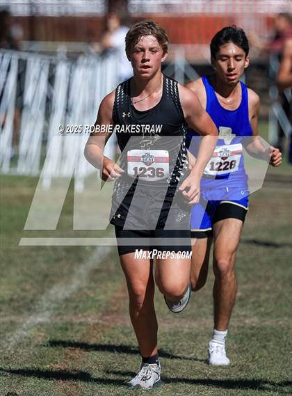 Thumbnail 1 in UIL 1A Boys Cross Country State Final photogallery.