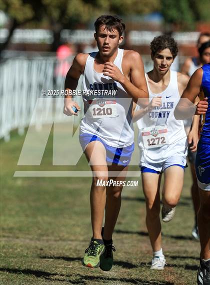 Thumbnail 3 in UIL 1A Boys Cross Country State Final photogallery.