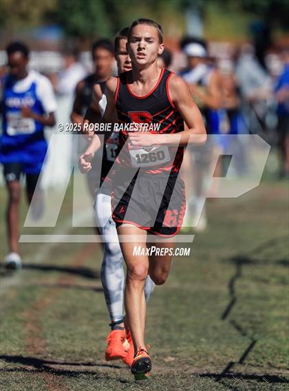 Thumbnail 1 in UIL 1A Boys Cross Country State Final photogallery.