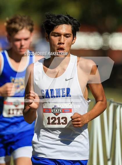 Thumbnail 3 in UIL 1A Boys Cross Country State Final photogallery.
