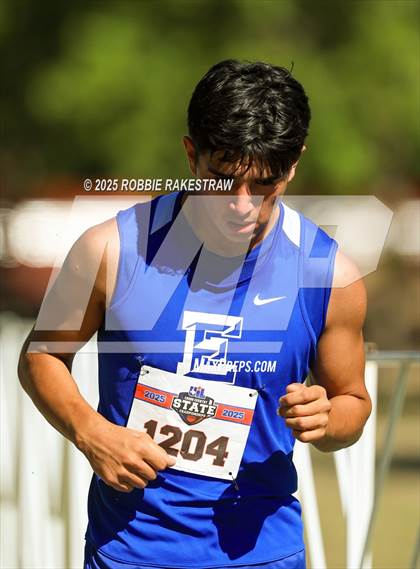 Thumbnail 3 in UIL 1A Boys Cross Country State Final photogallery.