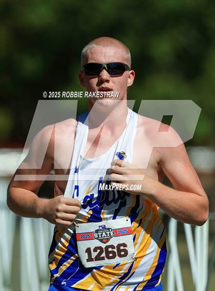 Thumbnail 1 in UIL 1A Boys Cross Country State Final photogallery.