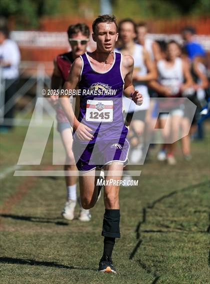 Thumbnail 3 in UIL 1A Boys Cross Country State Final photogallery.