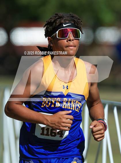 Thumbnail 2 in UIL 1A Boys Cross Country State Final photogallery.