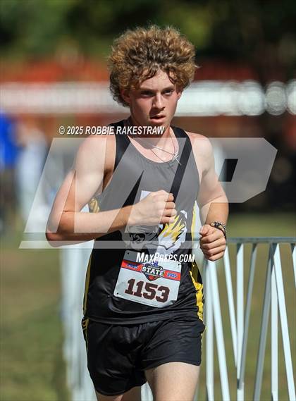 Thumbnail 2 in UIL 1A Boys Cross Country State Final photogallery.