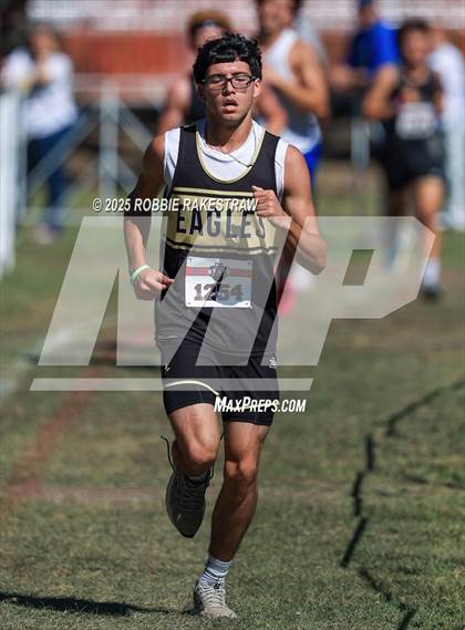 Thumbnail 3 in UIL 1A Boys Cross Country State Final photogallery.