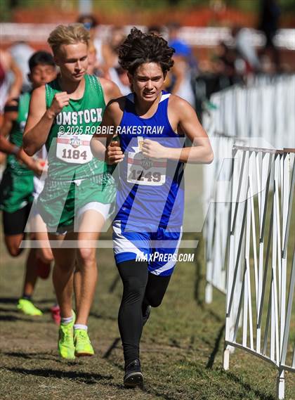 Thumbnail 3 in UIL 1A Boys Cross Country State Final photogallery.