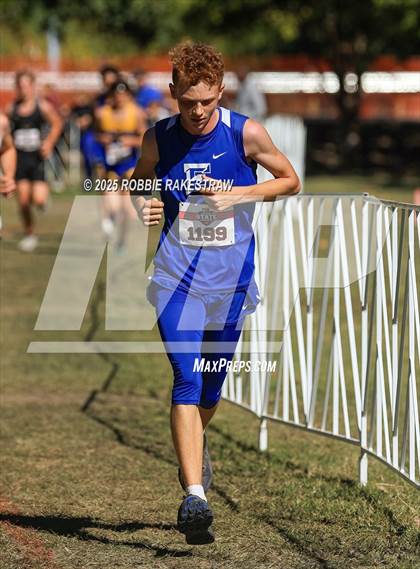 Thumbnail 1 in UIL 1A Boys Cross Country State Final photogallery.