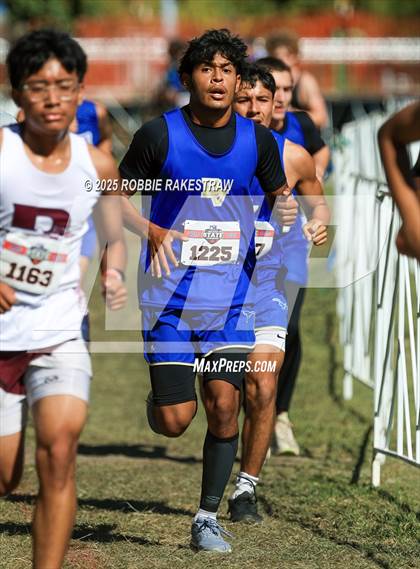 Thumbnail 2 in UIL 1A Boys Cross Country State Final photogallery.