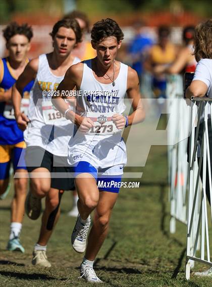 Thumbnail 2 in UIL 1A Boys Cross Country State Final photogallery.