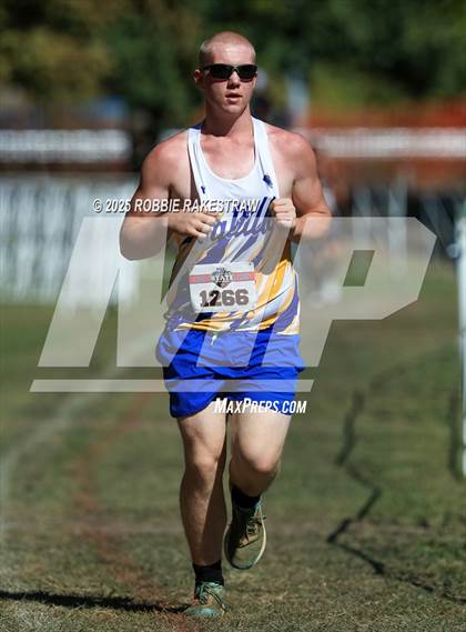 Thumbnail 3 in UIL 1A Boys Cross Country State Final photogallery.