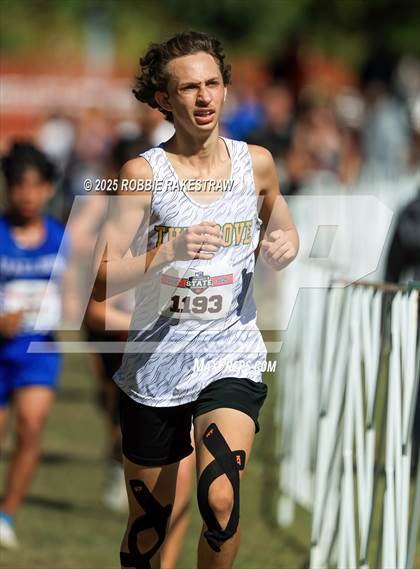 Thumbnail 3 in UIL 1A Boys Cross Country State Final photogallery.