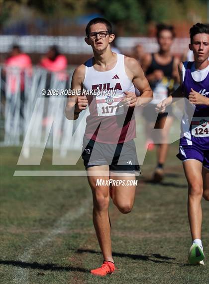 Thumbnail 1 in UIL 1A Boys Cross Country State Final photogallery.