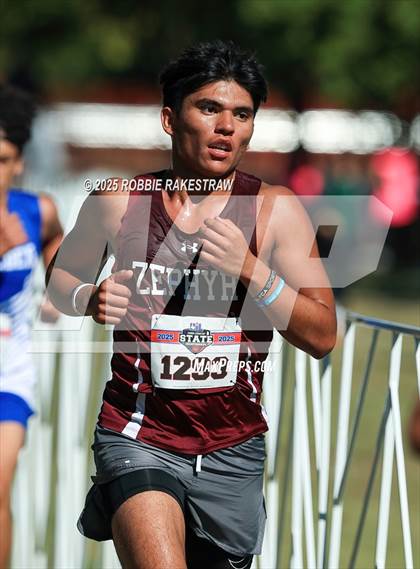 Thumbnail 2 in UIL 1A Boys Cross Country State Final photogallery.