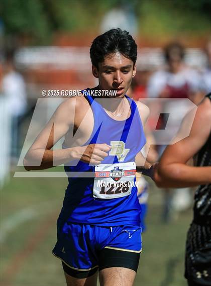 Thumbnail 2 in UIL 1A Boys Cross Country State Final photogallery.