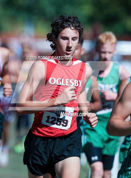 Thumbnail 2 in UIL 1A Boys Cross Country State Final photogallery.