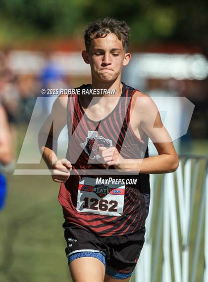 Thumbnail 3 in UIL 1A Boys Cross Country State Final photogallery.