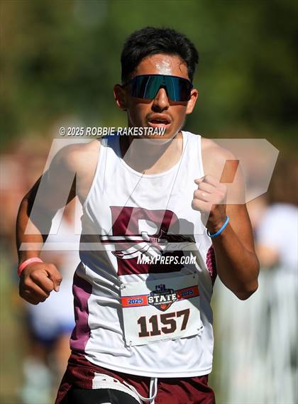 Thumbnail 3 in UIL 1A Boys Cross Country State Final photogallery.